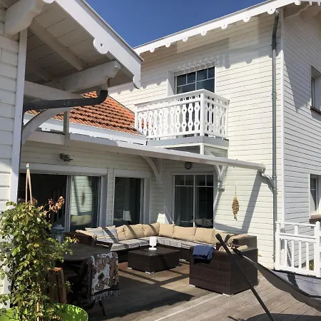 Boisee Avec Piscine Et Jardin, Proche Commerces Et Plage, Wifi Inclus A - Fr-1-374-55 * アルカション